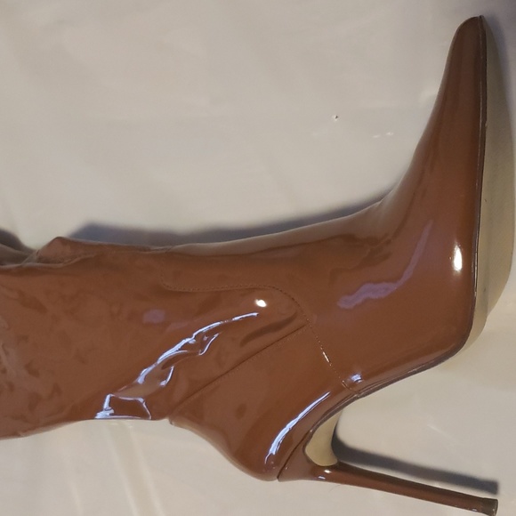 Steve Madden Vanquish Woman's Faux Leather Over the knee thigh high Cognac Paten - Picture 11 of 16